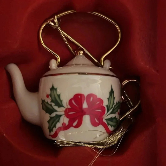 LENOX Steeped in Tradition Tea Kettle Christmas Ornament NWT Porcelain 2015 - Picture 3 of 6